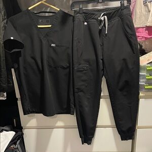 Figs Black scrubs set